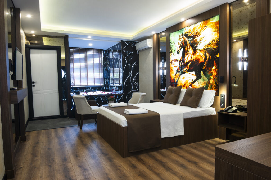 jakuzili-otel